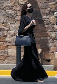 Angelina Jolie feet photo thumbnail