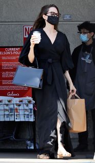 Angelina Jolie feet photo thumbnail