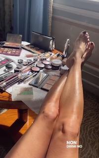 Elisabetta Gregoraci feet photo thumbnail