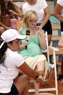 Reese Witherspoon feet photo thumbnail