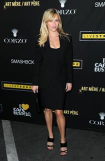 Reese Witherspoon feet photo thumbnail