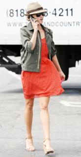 Reese Witherspoon feet photo thumbnail