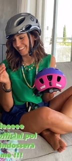 Caterina Balivo feet photo thumbnail