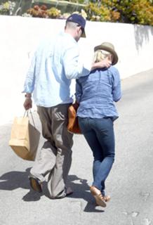 Reese Witherspoon feet photo thumbnail