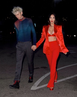 Megan Fox feet photo thumbnail