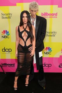 Megan Fox feet photo thumbnail