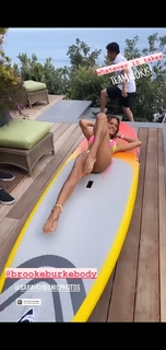 Brooke Burke feet photo thumbnail