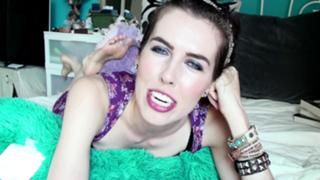 Brittani Taylor feet photo thumbnail