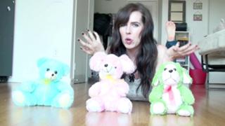 Brittani Taylor feet photo thumbnail