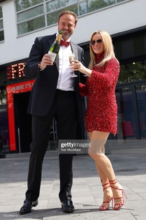 Amanda Holden feet photo thumbnail