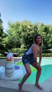 Ashley Tisdale feet photo thumbnail