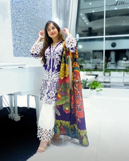 Jannat Zubair Rahmani feet photo thumbnail