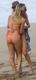 LeAnn Rimes feet photo thumbnail