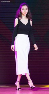 Angelababy feet photo thumbnail