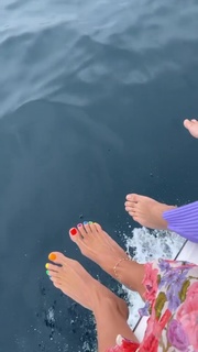 Heidi Klum feet photo thumbnail