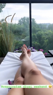 Katarzyna Cichopek feet photo thumbnail