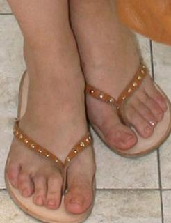 Sophia Bush feet photo thumbnail