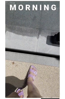 Blanca Suárez feet photo thumbnail