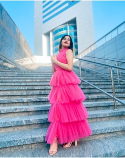 Jannat Zubair Rahmani feet photo thumbnail