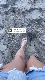 Tina O'Brien feet photo thumbnail