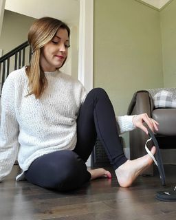 Sloan feet photo thumbnail