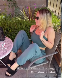 JoJo feet photo thumbnail