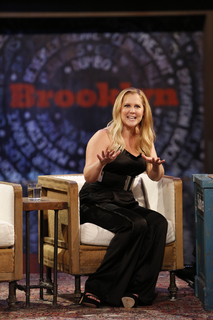Amy Schumer feet photo thumbnail