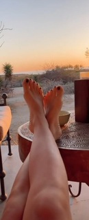 Zaira Nara feet photo thumbnail