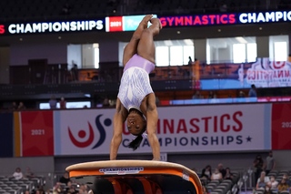 Simone Biles feet photo thumbnail