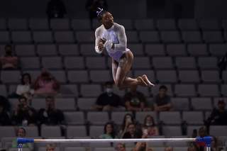 Simone Biles feet photo thumbnail