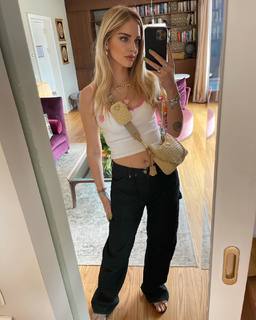 Chiara Ferragni feet photo thumbnail
