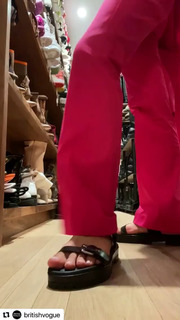 Irina Shayk feet photo thumbnail
