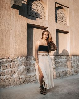 Lola Weippert feet photo thumbnail