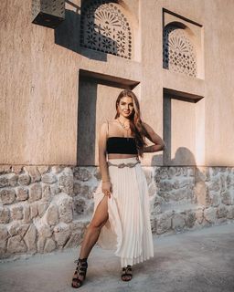 Lola Weippert feet photo thumbnail