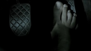 Olga Kurylenko feet photo thumbnail