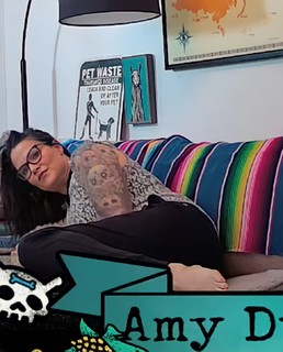 Amy Dumas feet photo thumbnail