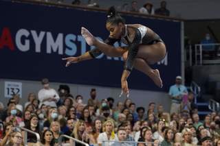 Simone Biles feet photo thumbnail