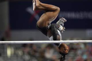 Simone Biles feet photo thumbnail