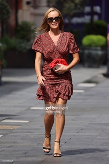 Amanda Holden feet photo thumbnail