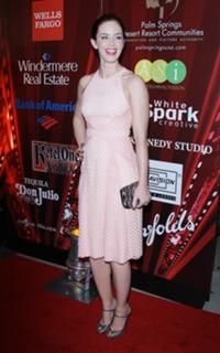 Emily Blunt feet photo thumbnail