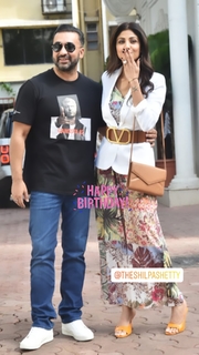 Shilpa Shetty Kundra feet photo thumbnail