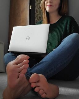Sloan feet photo thumbnail