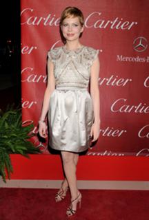 Michelle Williams feet photo thumbnail