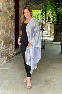 Lisa Robertson feet photo thumbnail