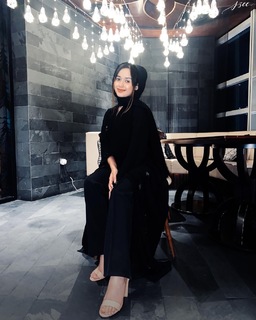 Jannat Zubair Rahmani feet photo thumbnail