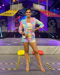 Tania Rincón feet photo thumbnail