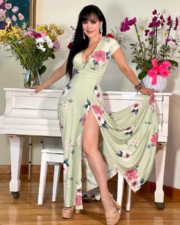 Maribel Guardia feet photo thumbnail