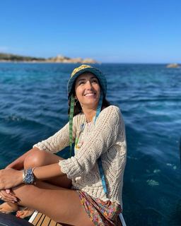 Caterina Balivo feet photo thumbnail