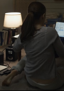 Kate Mara feet photo thumbnail