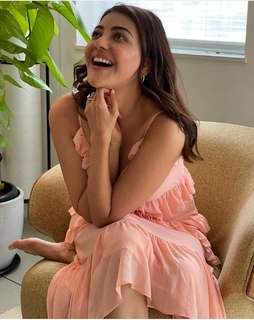 Kajal Aggarwal feet photo thumbnail